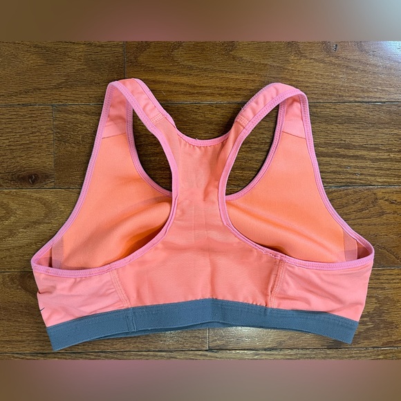 Nike Dri-Fit Coral Racerback Sports Bra Women’s Small Grey Band Preowned - Picture 4 of 5